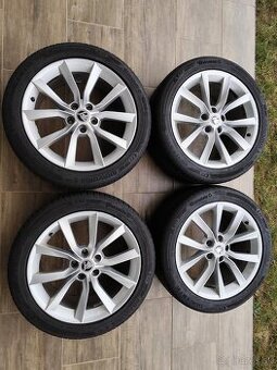 5x112 R18, Letné pneu 235/45 R18