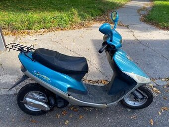 Skúter motorka
