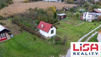 Hľadáte únik z ruchu mesta s vlastnením kúsku prírody priam