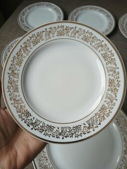 Porcelánové taniere na doplnenie - zlaté zdobenie