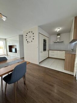 Novinka: Moderný  4-izb. mezonetový byt s balkónom a terasou