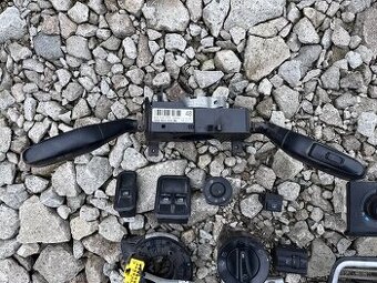 Škoda Fabia 2,Roomster vypínač okien, ovládač, páčky, budíky