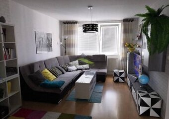 NOVINKA   predaj 4 izbový byt na HOLLÉHO ulici v Michalov