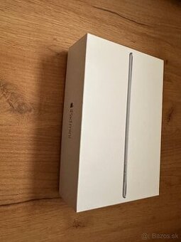 Predám IPad mini 4 128 GB - strieborný