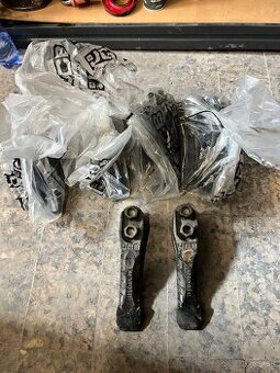 Origina zuby so šrobami JCB