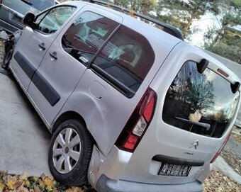 CITROEN BERLINGO 1.6 2013 predám MOTOR 5F01,  PIATE DVERE