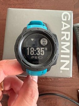 Garmin Instinct Graphite – výborný stav