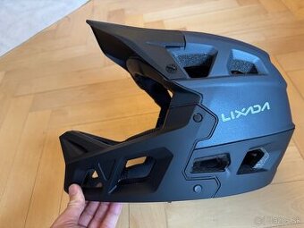 Full face integralna helma bycikel motorka