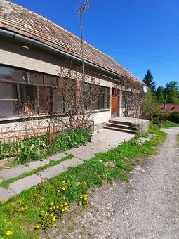 Predaj rodinný dom s veľkým pozemkom a zahradou