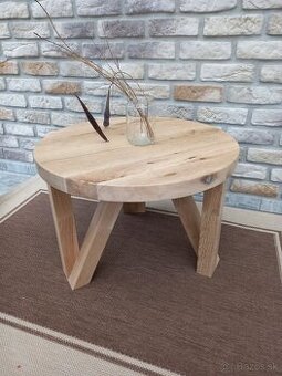 Okrúhly dizajnový dubový konferenčný stolík