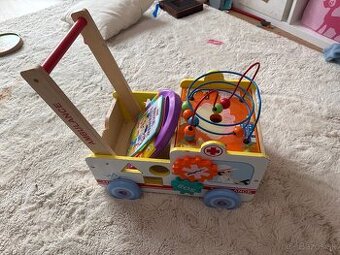 Choditko a kniha riekaniek