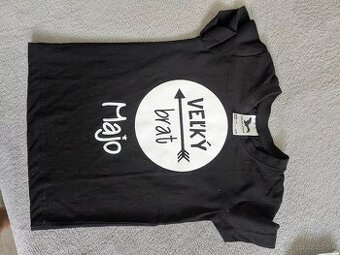 Tričko s nápisom Majo