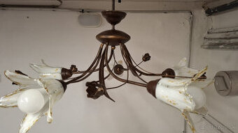 Elegantný moderný luster – zánovný