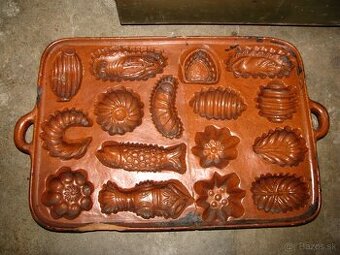 stará forma na pečenie, benešovník