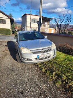 Predam Opel astra 1,7