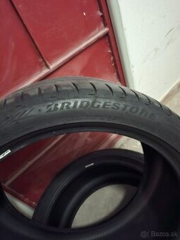 Letne pneu Bridgestone Potenza RFT 275/35 R20