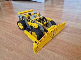 LEGO TECHNIC 42035 - Banský nákladiak