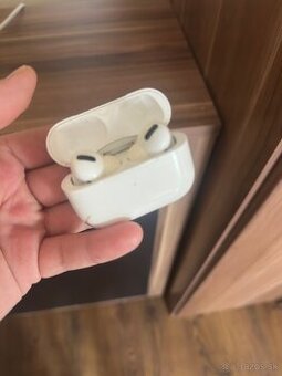 airpods pro 1 gen