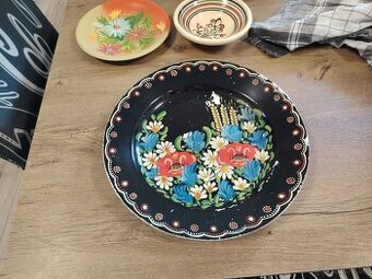 Retro nástenný tanier Ditmar Urbach – Chodská keramika (29,5