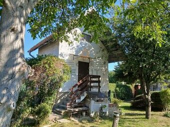 Na predaj chata so záhradou, Hamuliakovo, Havrania ulica, ok