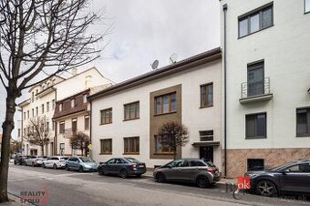 Nová cena Na predaj Rodinný dom - centrum,  2 bytové jednot