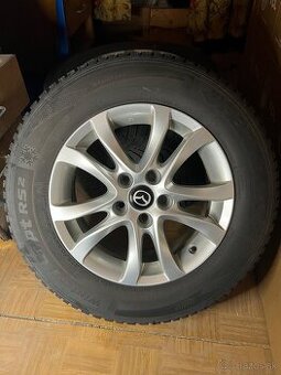 Mazda 4ks elektróny 215/65 R16 so zimnými pneu