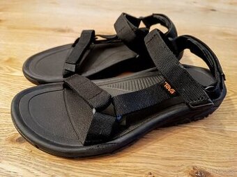Teva sandále 41