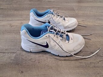 Detské tenisky NIKE.