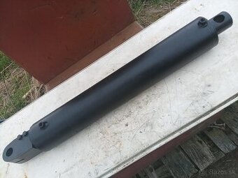 Hydraulický piest 860mm