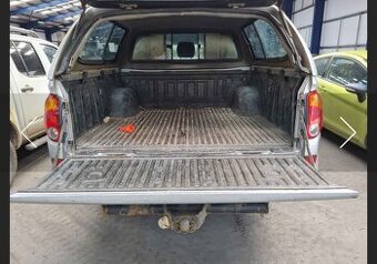 Mitsubishi l200 r.v 2011