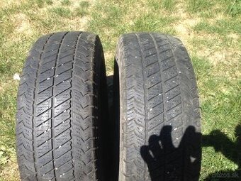 Predám zimné pumatiki 215/70r15c 5/5mm