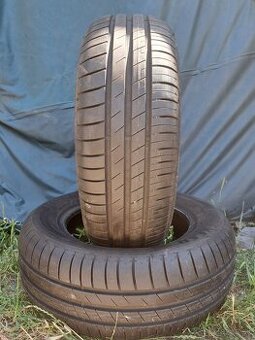 Ponúkam 2 letné pneumatiky Goodyear Efficent 195/65 R15