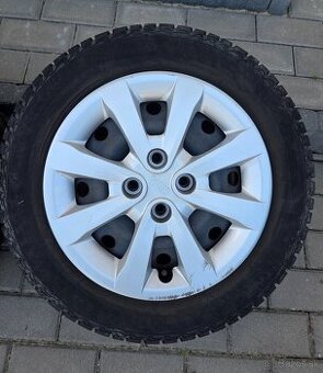 Disky s pneu na Kia Rio