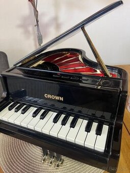 Crown klavír
