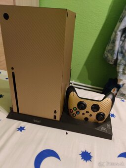 XBOX SERIES X + NABÍJACIA STANICA + HRY