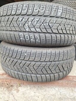 235/60/R17 Zimné 2ks zánovne