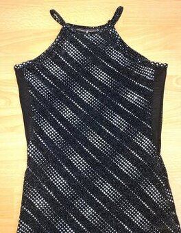 Nové dlhé čierne obtiahnuté šaty (KingoKings)