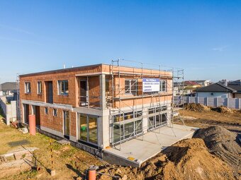 PREDAJ: POLYFUNKČNÁ NOVOSTAVBA VO ZVONČÍNE