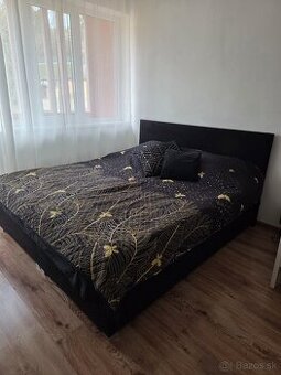 Manželská postel 200x180cm
