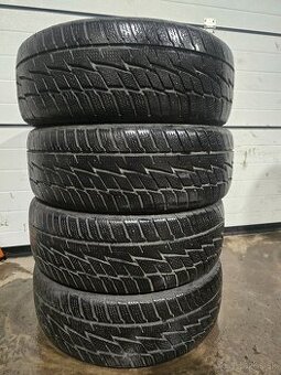 Zimné Pneu Nokian WRD4 215/60 R16