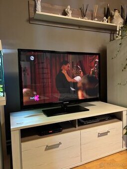 Samsung TV 109cm