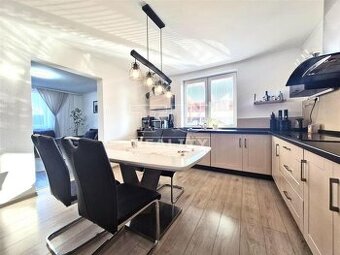 RezervovanéNa predaj štýlový 4 izbový rodinný dom na...