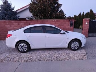 Opel Insignia 1.8 benzin
