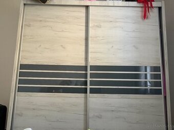 Šatníkova skriňa 230cm