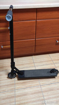 Freestylová kolobežka STREET BLAZER PRO