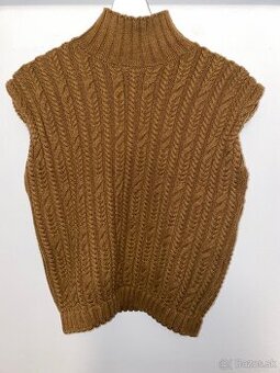 hnedý pulover s krátkym rukavom ZARA