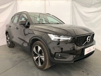 Volvo XC40 T5 R-Design PHEV, rok 2022