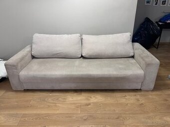 Rozkladacia pohovka z úložným priestorom