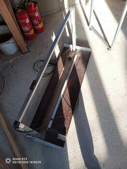 Predám rezacku na polystyrén