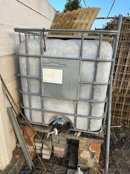 IBC kontajner na vodu